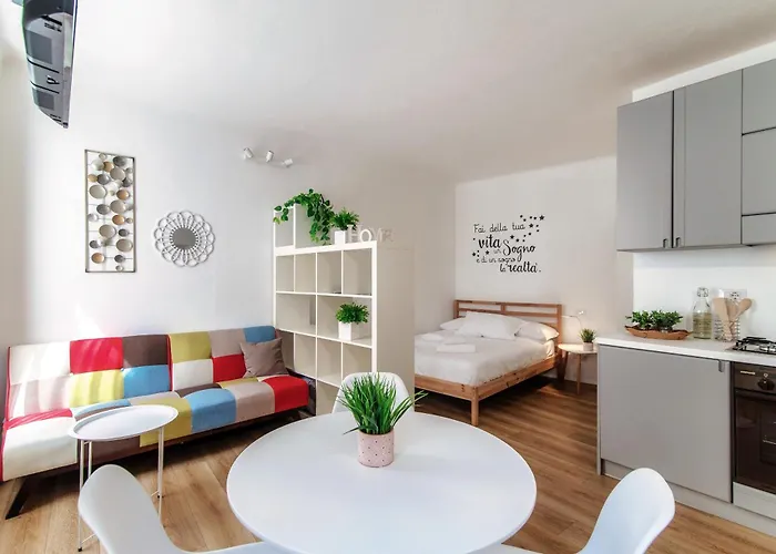 Me - Downtown Apartment Como