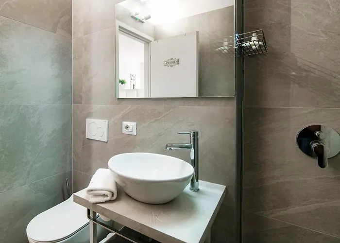 Me - Downtown Apartment